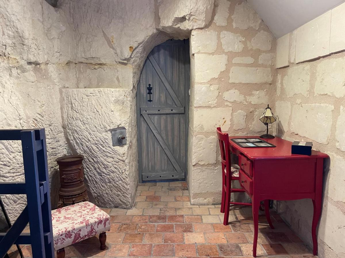 Вилла L'Escale Troglo Au Bord De La Loire Souzay-Champigny Экстерьер фото
